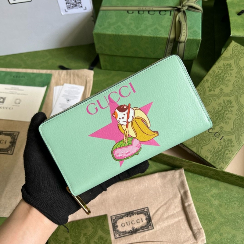 G*u*i wallets & purse